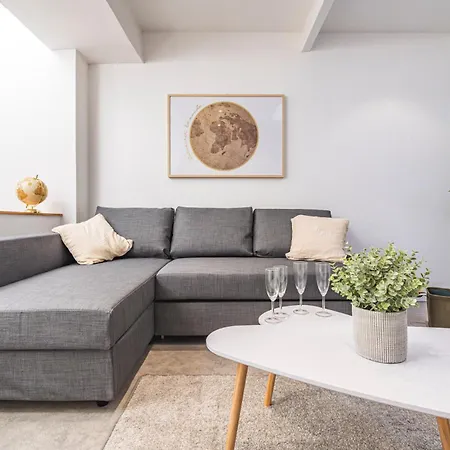 Nyaraló Tys Home, Maison Spacieuse Avec Parking Reims