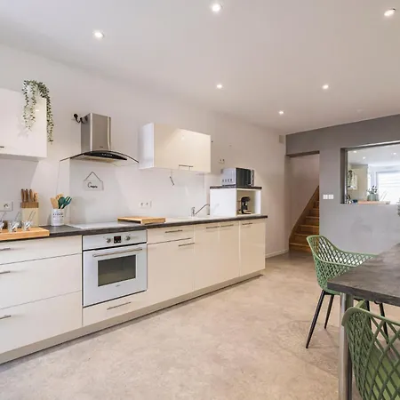 Prázdninový dům Tys Home, Maison Spacieuse Avec Parking