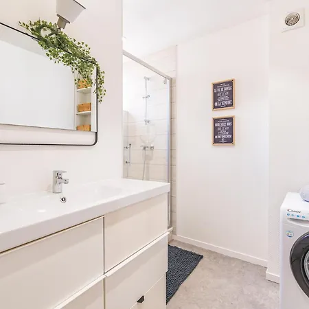 Tys Home, Maison Spacieuse Avec Parking Prázdninový dům Remeš