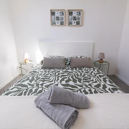 Tys Home, Maison Spacieuse Avec Parking Nyaraló Reims