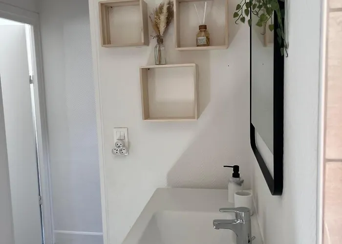 Tys Home, Maison Spacieuse Avec Parking Holiday home *